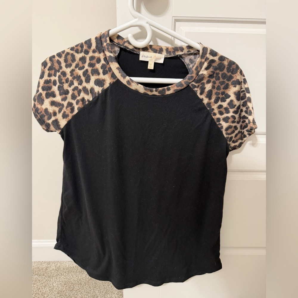 Leopard Sleeve Black Raglan Tee